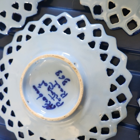 ALCOBACA 363 VINTAGE SET OF 4 PLATES - Picture 8 of 9